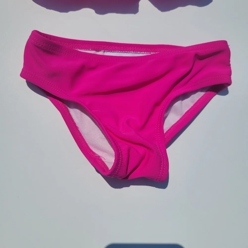 3/$15🏝Breaking Waves🏝🌺 6-9 month old Swimsuit